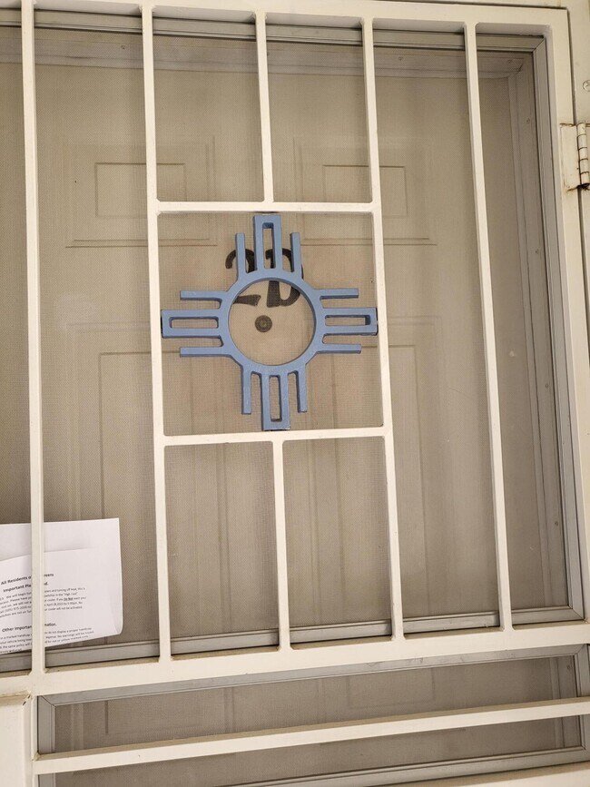 803 Country Club Dr SE Unit 2d, Rio Rancho, NM 87124 Room for Rent in