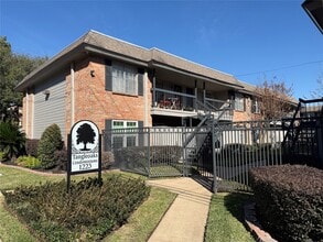 Building Photo - 1223 Augusta Dr