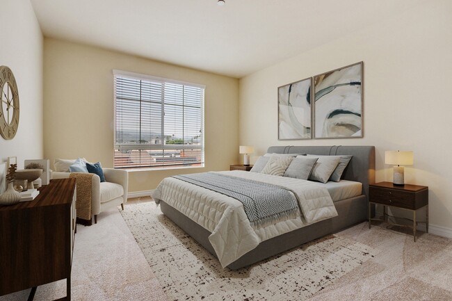 Interior Photo - Olive Encino
