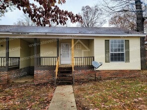 Building Photo - 844 Bybee Branch Rd