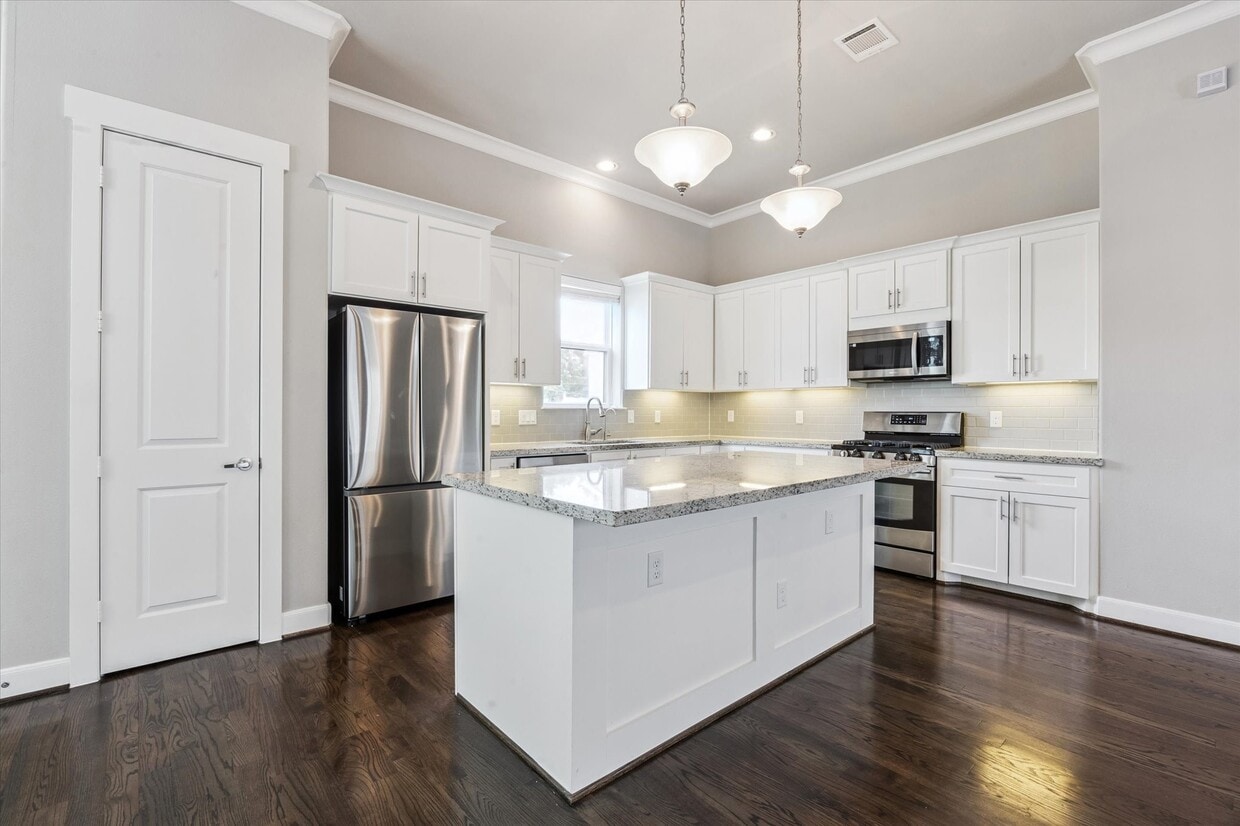 Foto principal - 812 Fisher St
