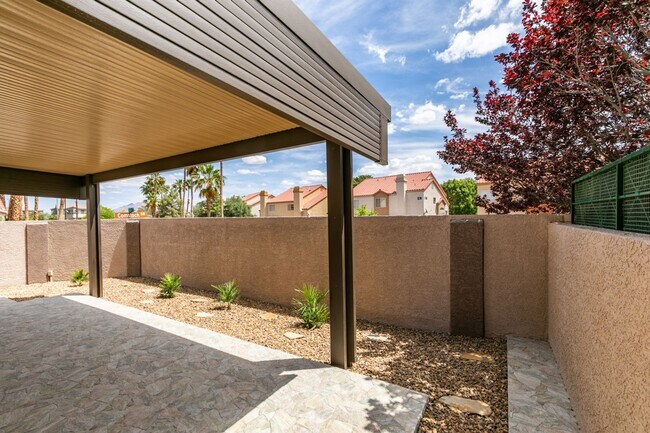 Building Photo - 540 Sutters Mill Rd