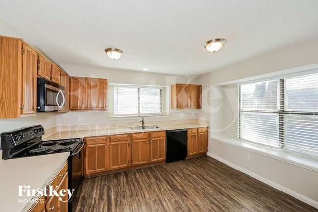 Building Photo - 2437 Slaton Dr