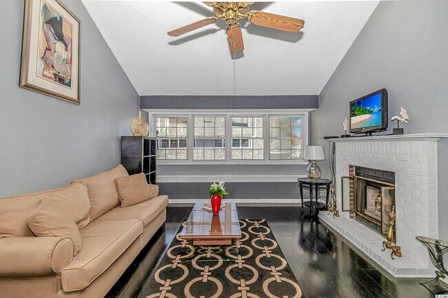 Foto del edificio - 1203 Tiffany Ln