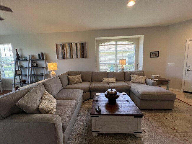 Building Photo - Short Term Rental ** Available 10/1/25 ** ...