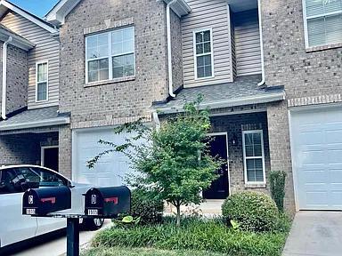 Primary Photo - 1915 Fleming Rd