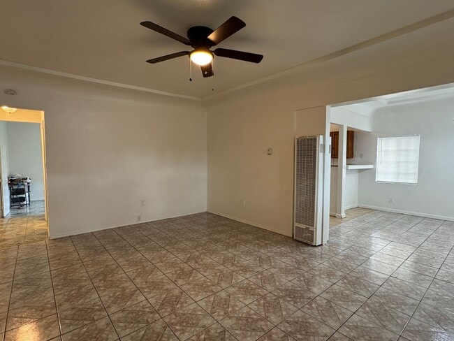Foto del edificio - Charming 3-Bedroom Home with Spacious Yard...