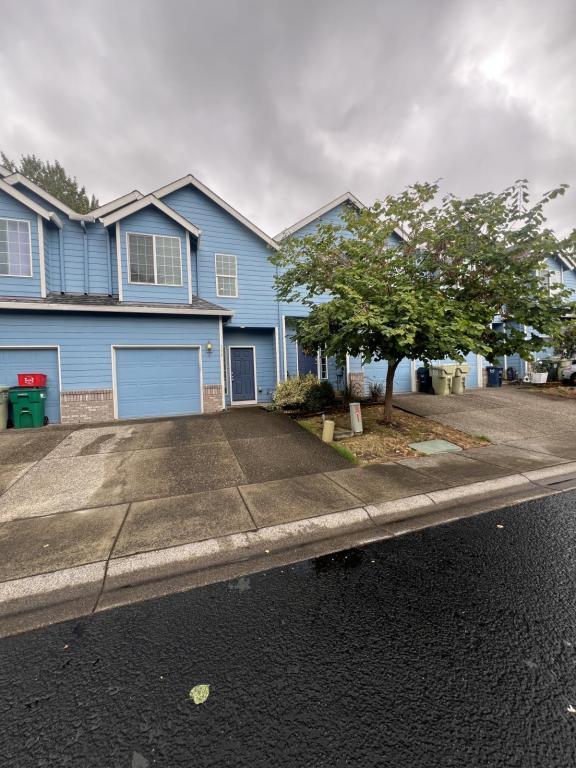 Building Photo - 778 SW 198th Pl