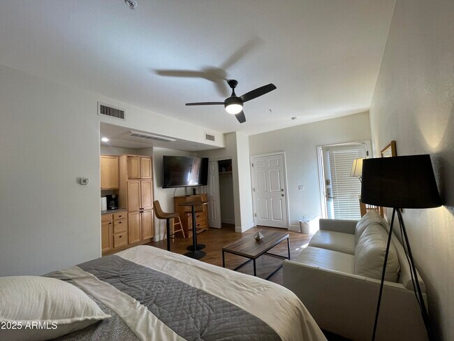 Foto del edificio - 16545 E Gunsight Dr