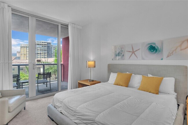 Foto del edificio - 2602 E Hallandale Beach Blvd