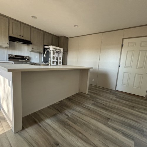 Foto del edificio - 100 Wren Dr