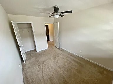 Foto del edificio - 8939 Ringview Dr