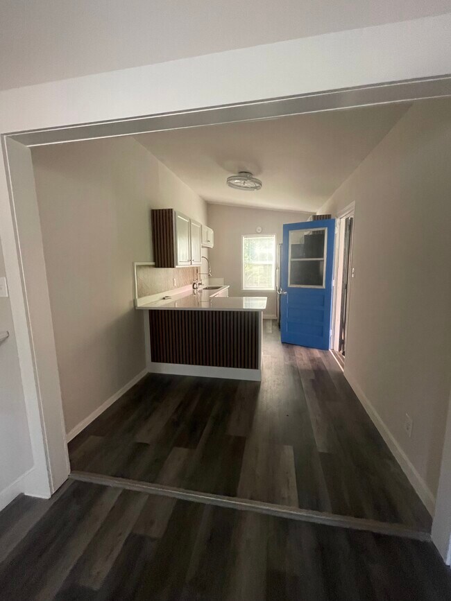 Foto del edificio - 1627 Mary George Ave NW