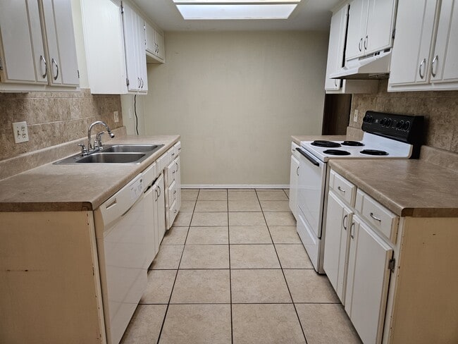 Building Photo - 945 SW 98th St