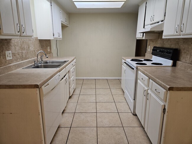 Foto del edificio - 945 SW 98th St