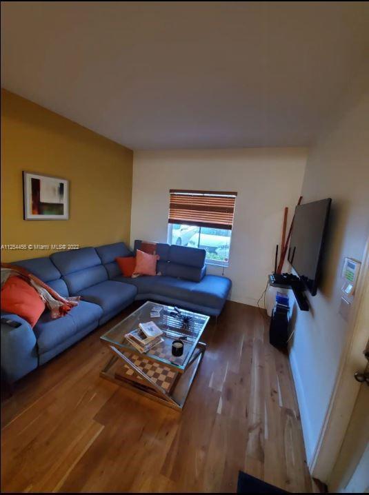 Foto del edificio - 4969 White Mangrove Way W