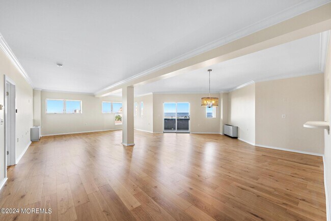 Foto del edificio - 300 Ocean Ave N