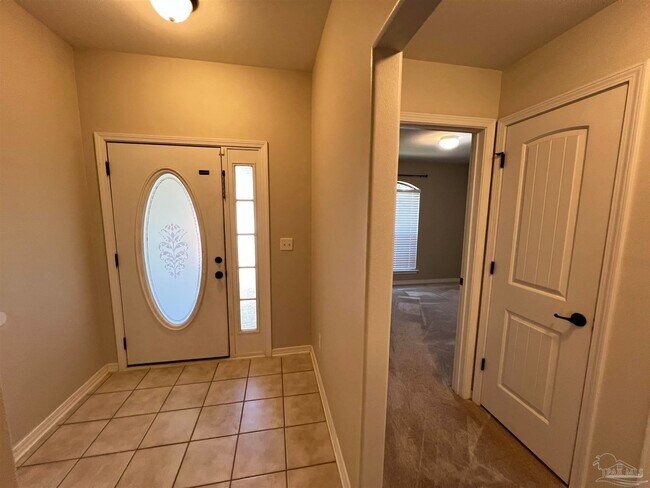 Foto del edificio - 5065 Covington Dr