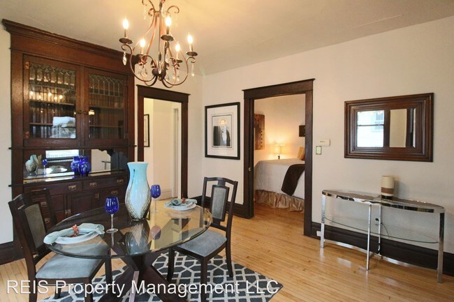 Foto del edificio - 2513 S Williams St