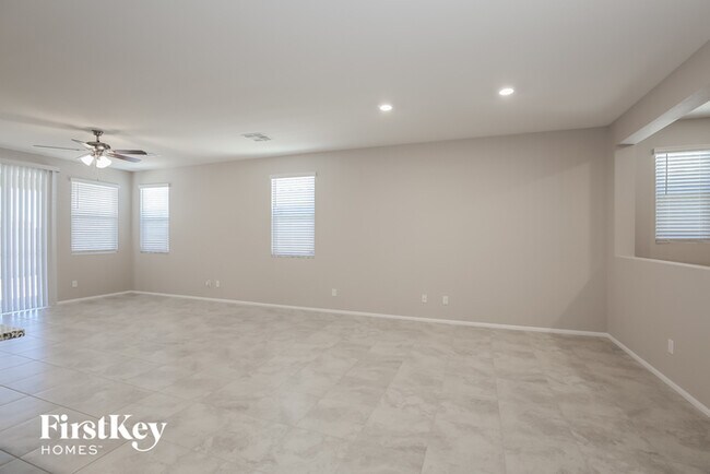 Building Photo - 1503 Majestic Pond Ave