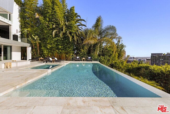 Building Photo - 9066 St Ives Dr