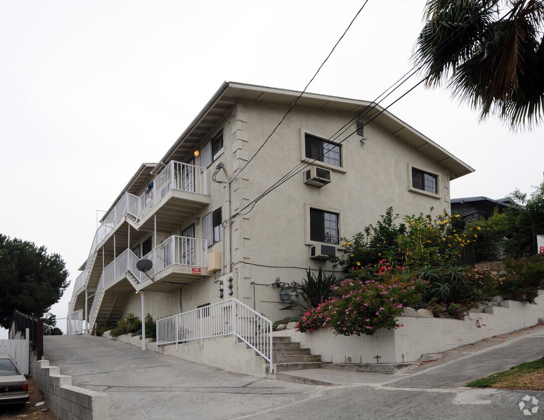 Primary Photo - 4772 Templeton Ave