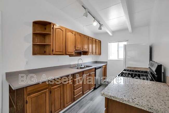 Foto del edificio - 1588 Ridgecrest Rd