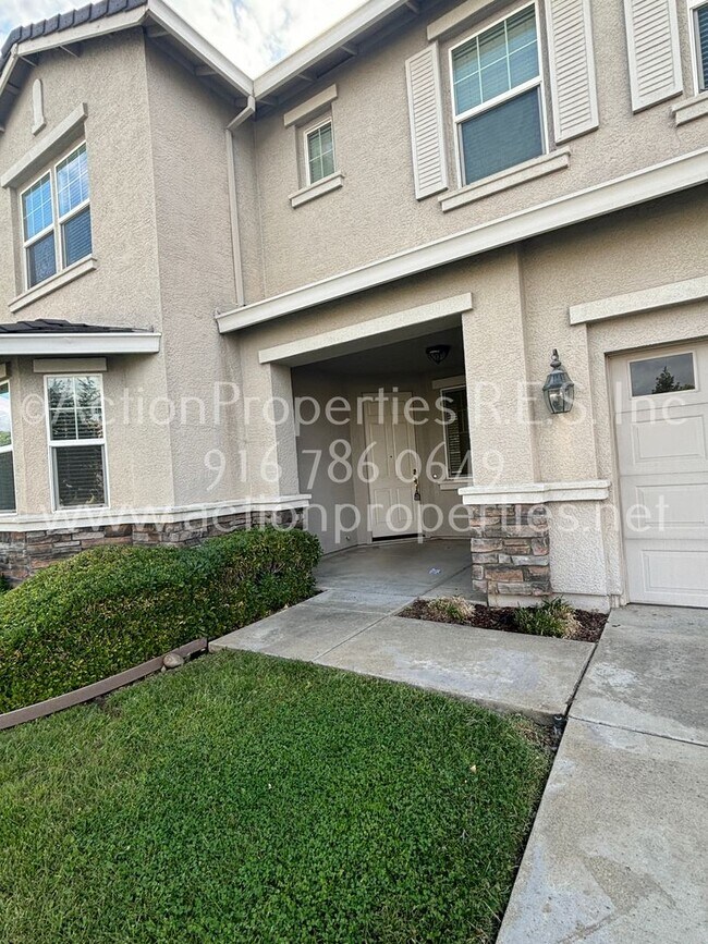 Building Photo - Action Properties East Roseville -Stonerid...