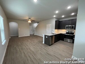 Foto del edificio - 405-407 Emma Dr