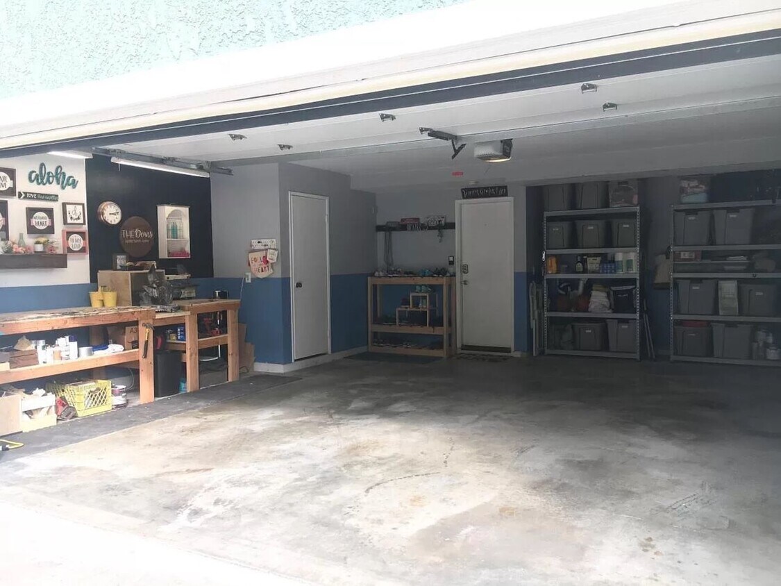 Foto del edificio - Bellflower Townhome