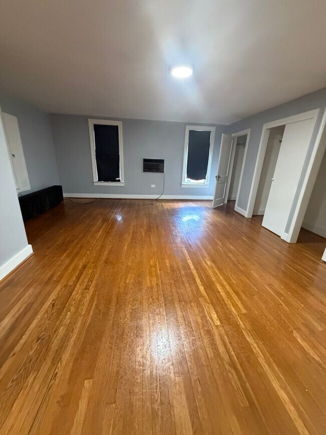 Foto del edificio - 835 E Prospect St