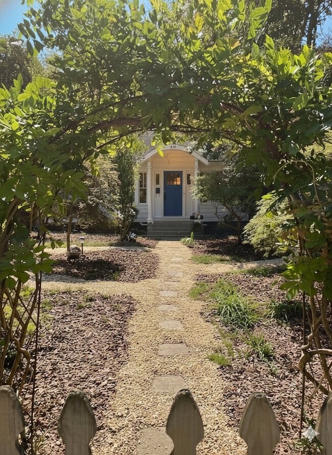 Photo - 309 Atlanta Ave SE House