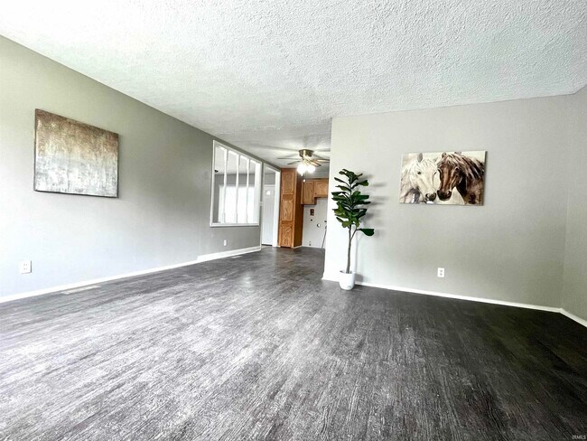 Building Photo - 110 N Tyrone Dr