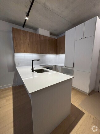 Building Photo - 288 Rue Richmond