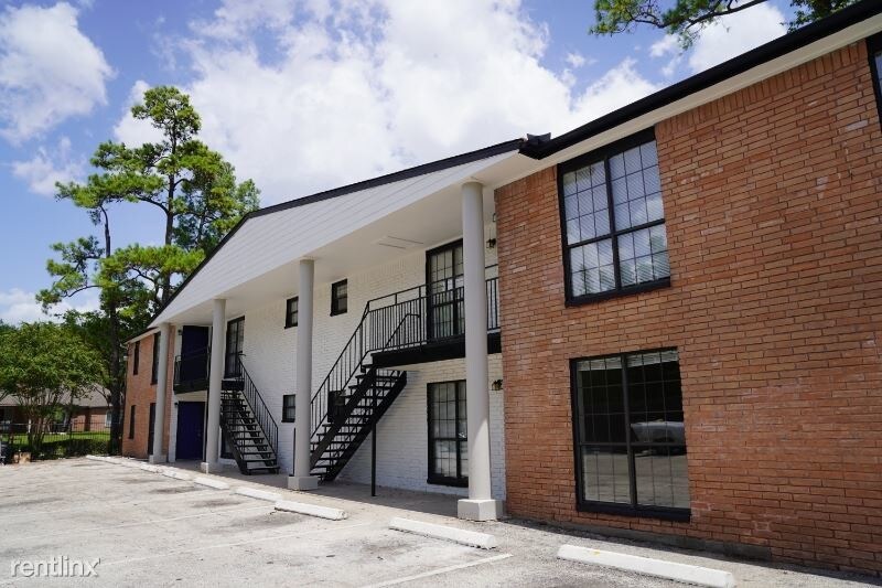 Primary Photo - 2 br, 1 bath Apartment - 3316 N Macgregor Way