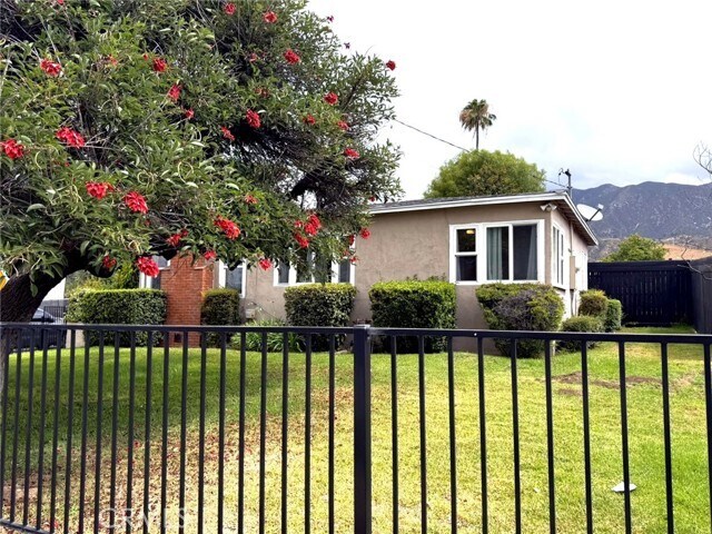 Foto del edificio - 3082 Thurin Ave