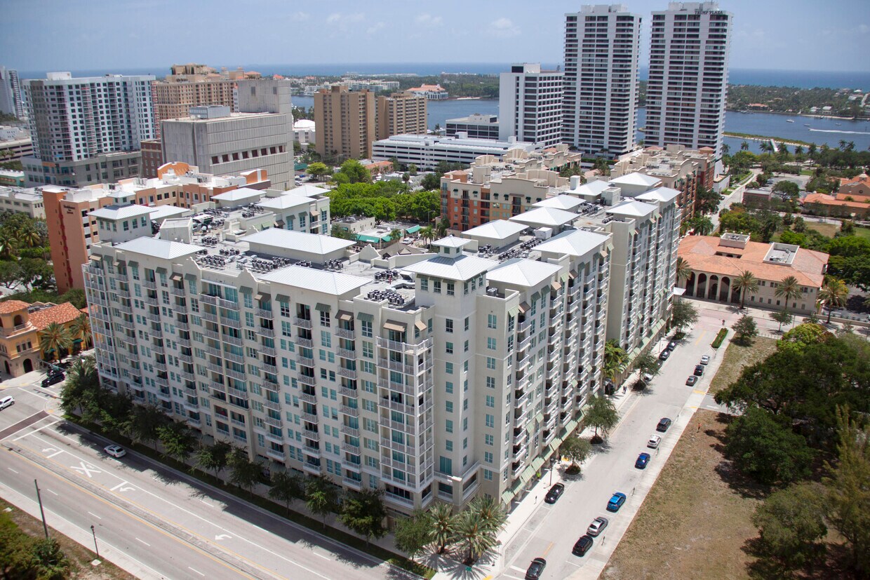 Foto principal - 480 Hibiscus St
