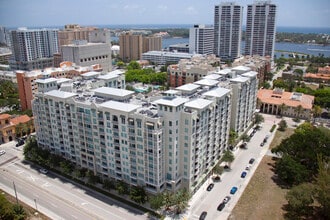 Building Photo - 480 Hibiscus St