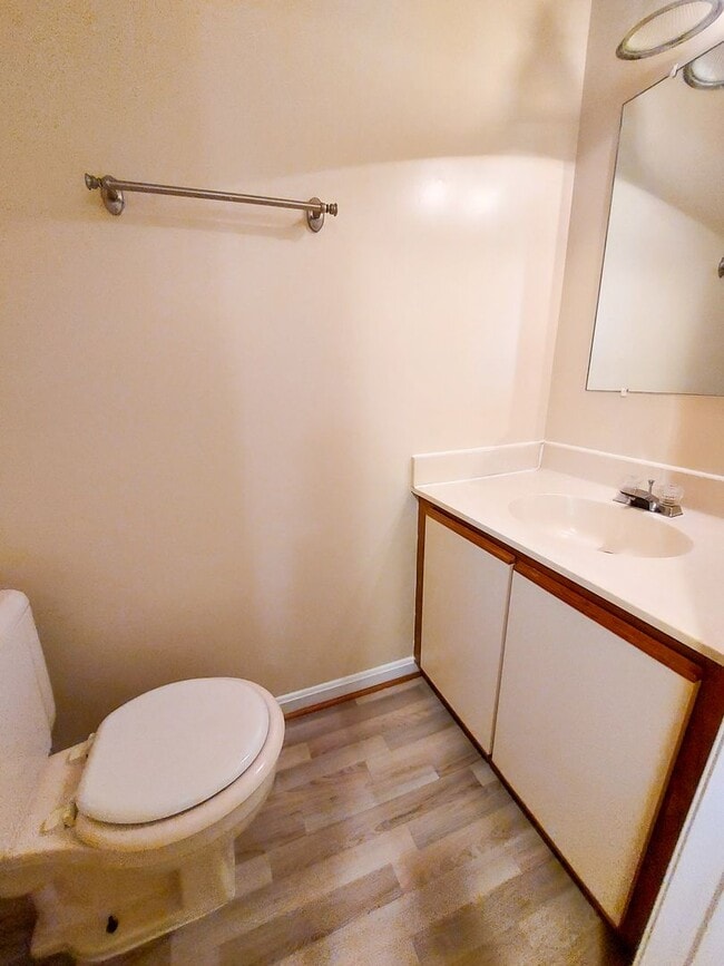 Building Photo - Beautiful 2BR 2BA Townhouse in Germantown ...