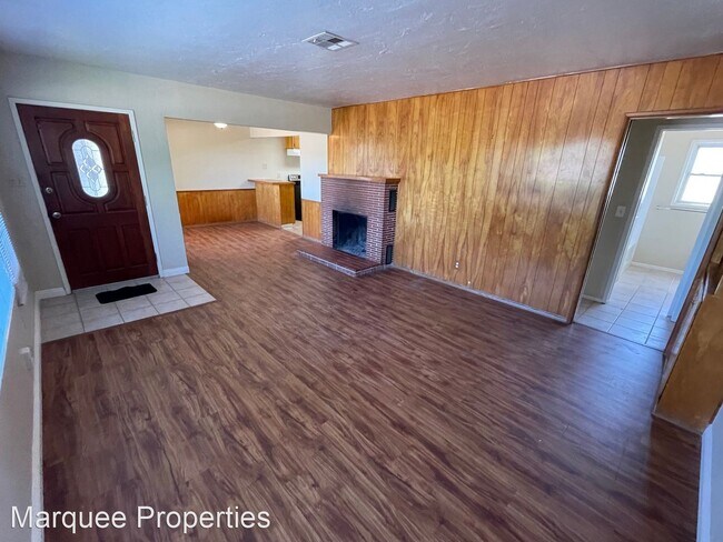 Building Photo - 3 br, 2 bath House - 13229 Lindo Lane
