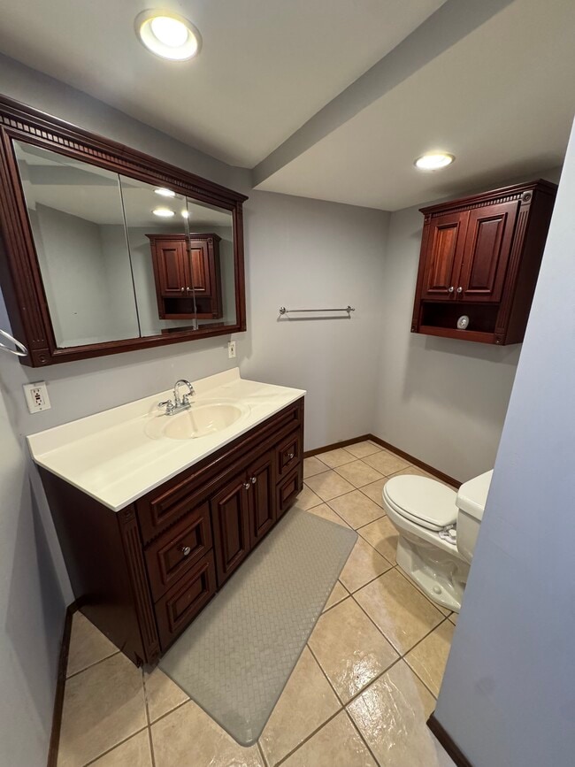 Building Photo - 4760 Dominick Dr