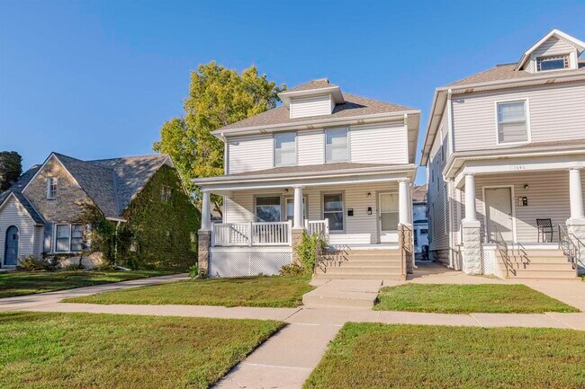 Foto del edificio - 1640 E ST-2