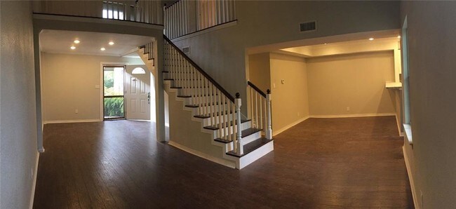 Building Photo - 1513 Oak Heights Dr