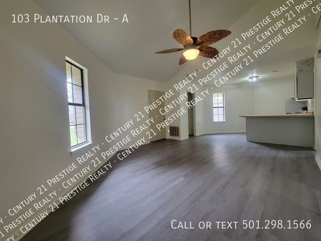 Building Photo - 103 Plantation Dr Unit A