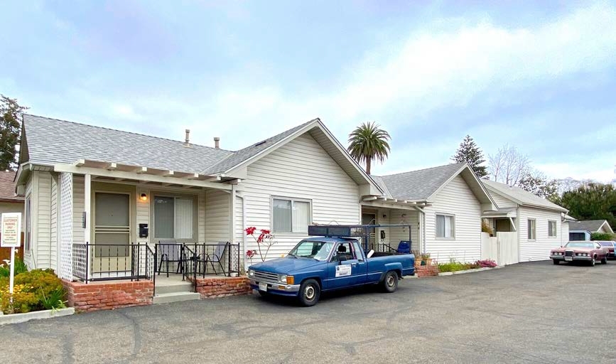 Building Photo - 211 W De la Guerra St