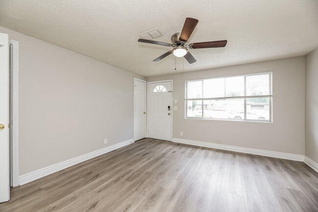 Building Photo - 5322 Boilard Dr