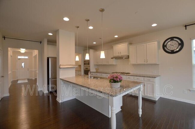 Building Photo - 9576 Herringbone Ln