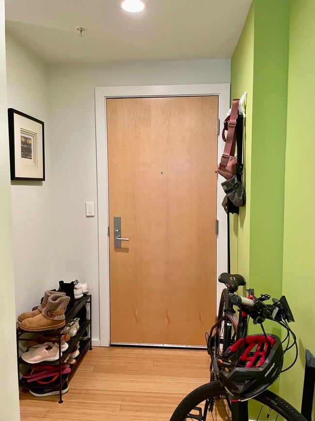 entrance - 2 Earhart St