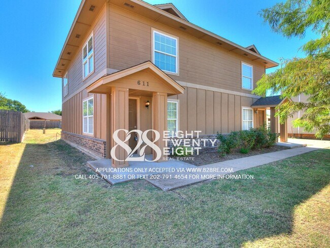 Foto del edificio - Spacious 2 Bed/1.5 Bath Norman Townhome Du...