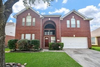 Building Photo - 1126 Eastbourne Ln